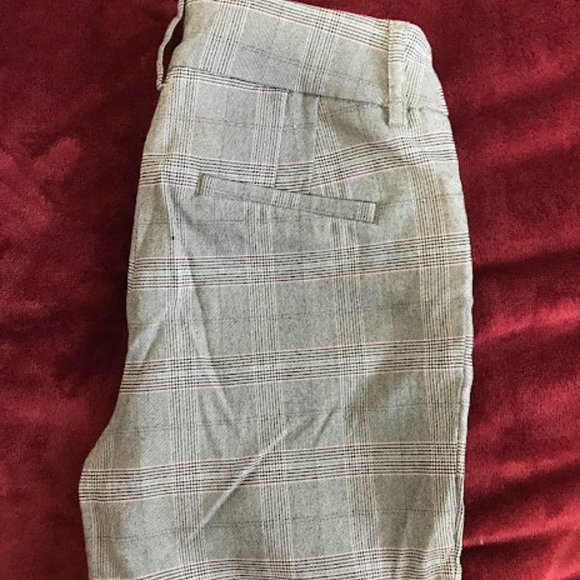 Reitmans trousers - Picture 2 of 3